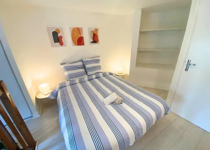 Le Sainte-croix - Centre - La Conciergerie. Poitiers