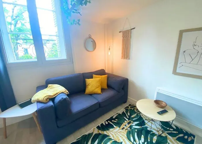 Le Sainte-croix - Centre - La Conciergerie. *